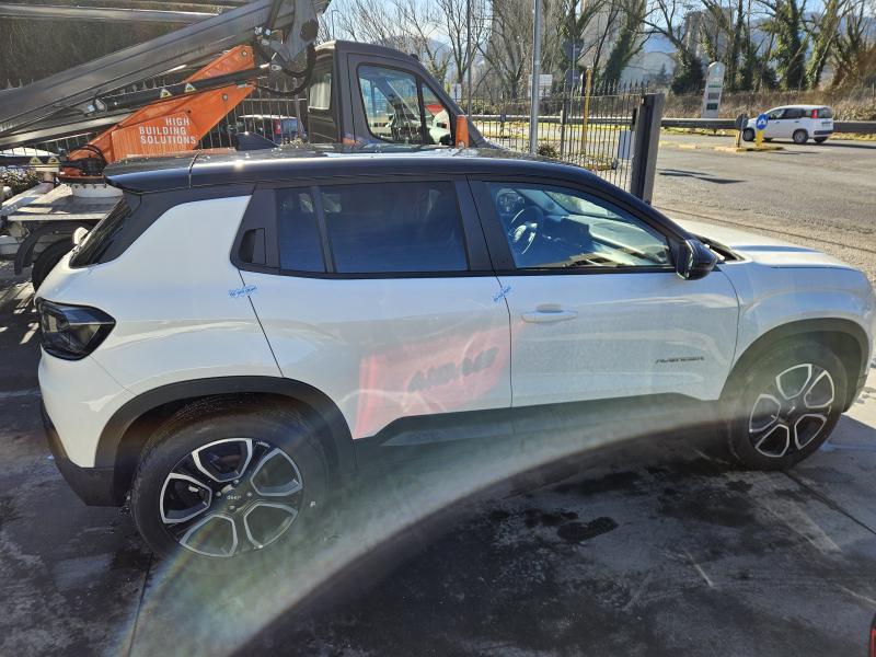 Jeep Avenger 1.2 turbo e-hybrid mhev Summit fwd 110cv edct6 5