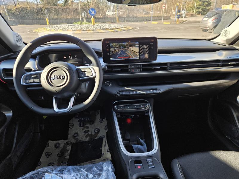Jeep Avenger 1.2 turbo e-hybrid mhev Summit fwd 110cv edct6 2