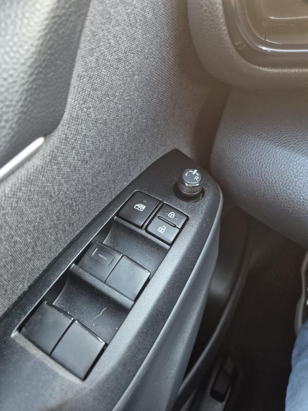 Toyota Yaris IV 1.0 Trend 15