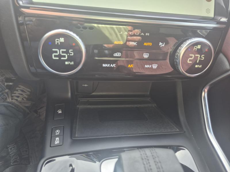 Jaguar E-Pace 2.0d i4 mhev R-Dynamic StormEdition awd 163cv auto 11