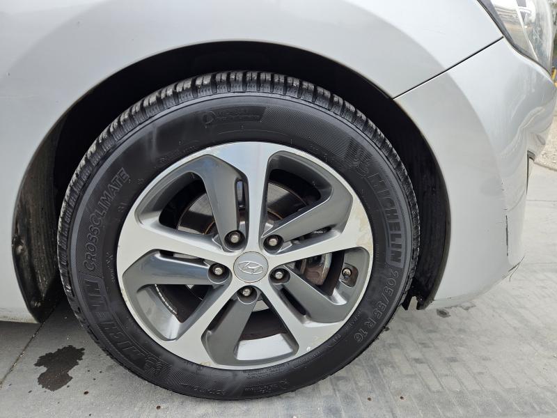 Hyundai i30 II Station Wagon 1.6 crdi Comfort 110cv FL E6 13