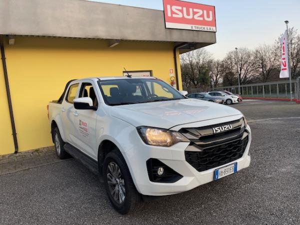 ISUZU D-MAX  CREW BB+