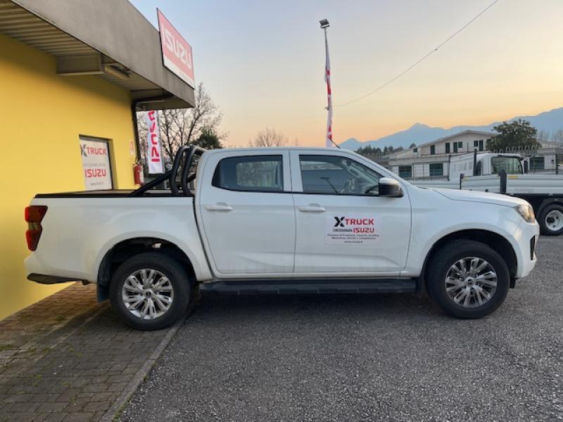 ISUZU D-MAX  CREW BB+ 3