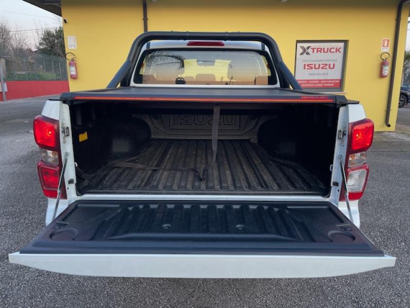 ISUZU D-MAX  CREW BB+ 6