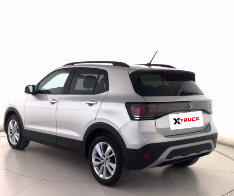 Volkswagen T-Cross 4