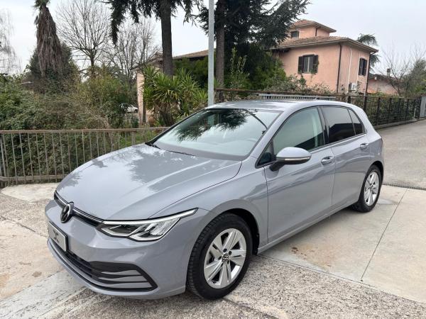 Volkswagen Golf 1.0 E-Tsi 110cv "Cambio F1 - Pdc - Led - Car Play"