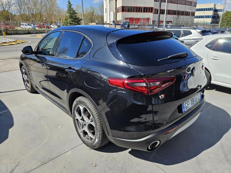 Alfa Romeo Stelvio 2.2 t Business rwd 160cv auto 5