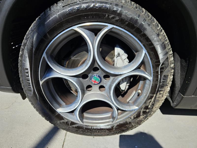 Alfa Romeo Stelvio 2.2 t Business rwd 160cv auto 13