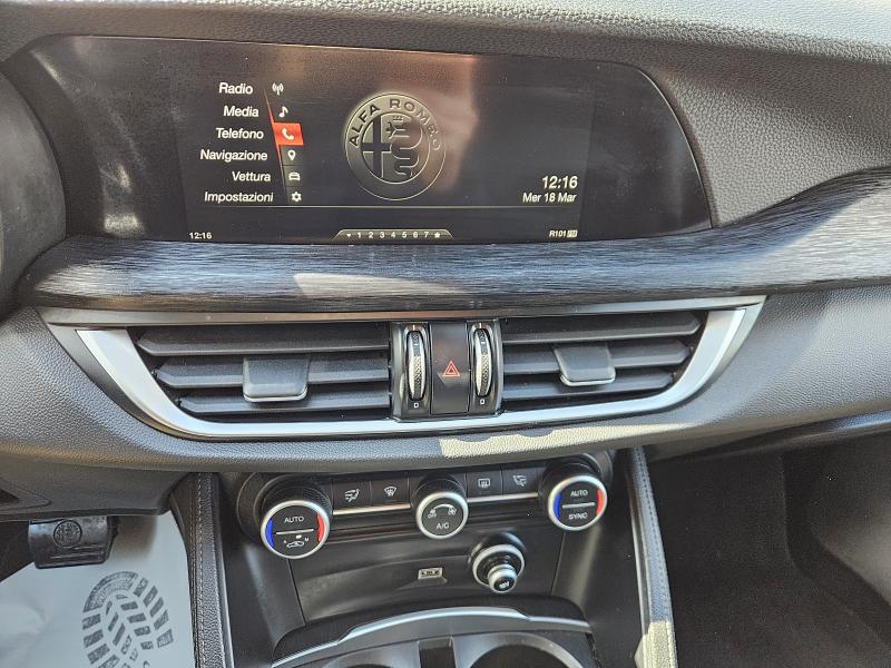 Alfa Romeo Stelvio 2.2 t Business rwd 160cv auto 3