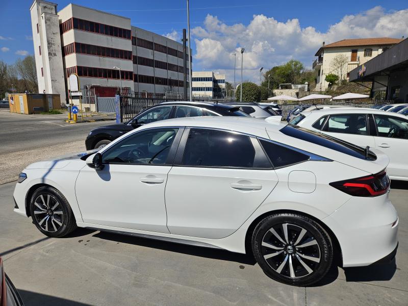 Honda Civic 2.0 Hev eCVT Elegance 184CV 4