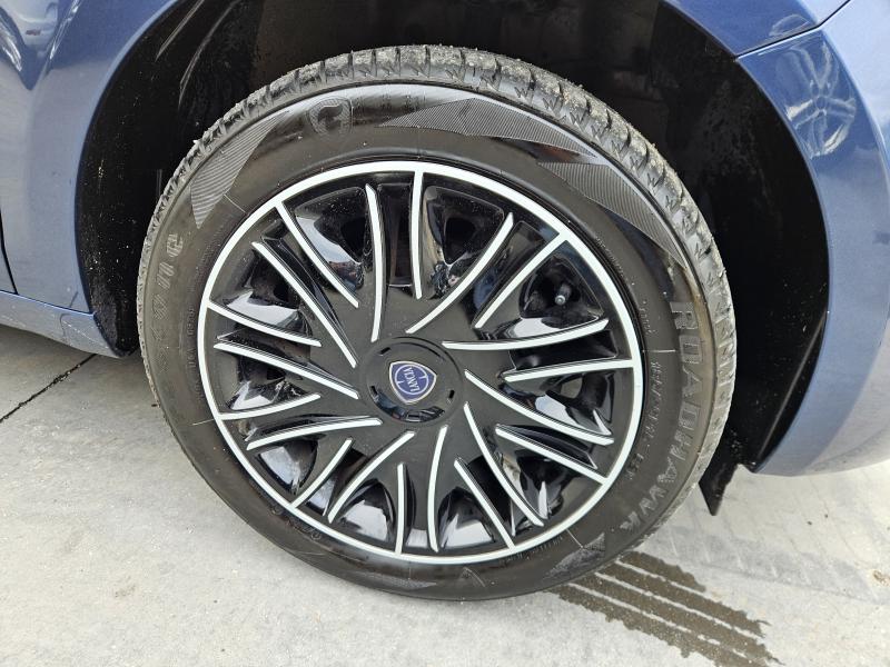 Lancia Ypsilon III 1.0 firefly hybrid Gold 13