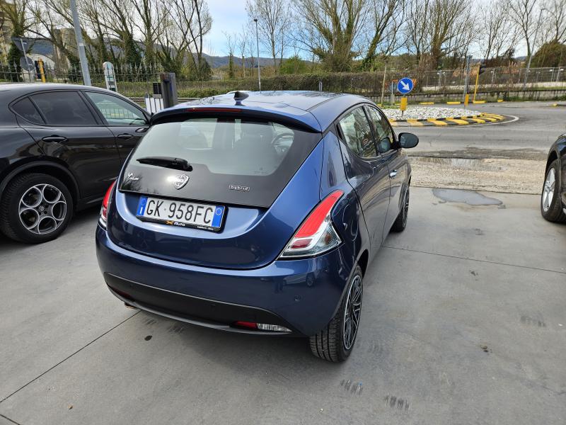 Lancia Ypsilon III 1.0 firefly hybrid Gold 15