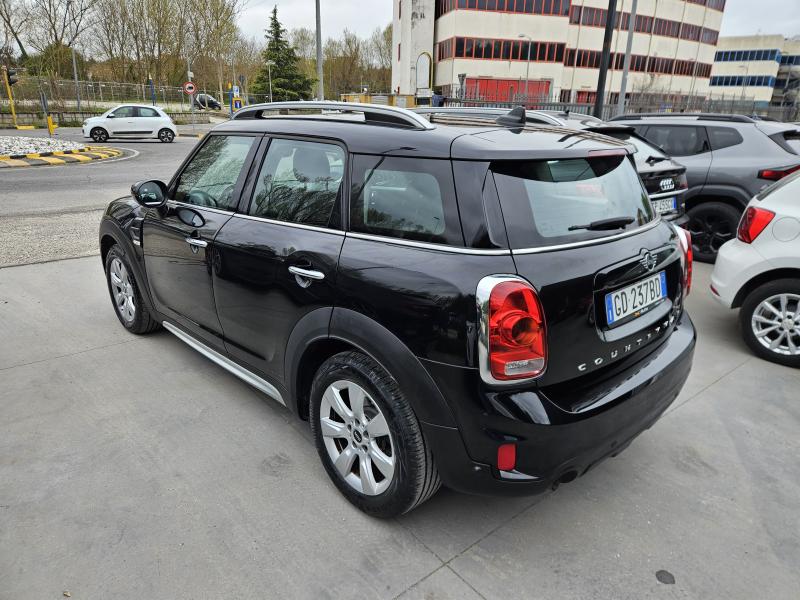 MINI Countryman D F60 1.5 Business auto 7m 4