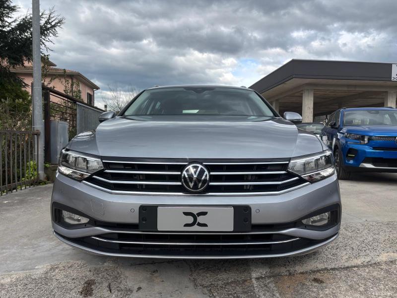 Volkswagen Passat Variant 2.0 Tdi 150cv Dsg " Navi - Cambio F1 - Led - Pdc - Sedili Elettrici " 7