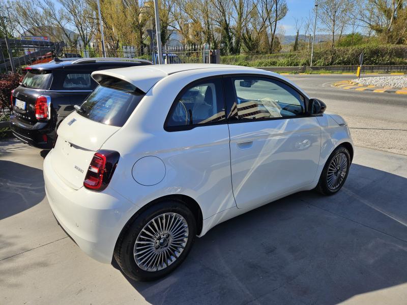 Fiat 500 Berlina Hybrid Icon 3