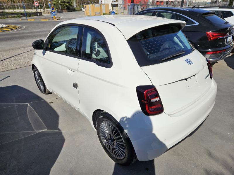 Fiat 500 Berlina Hybrid Icon 20