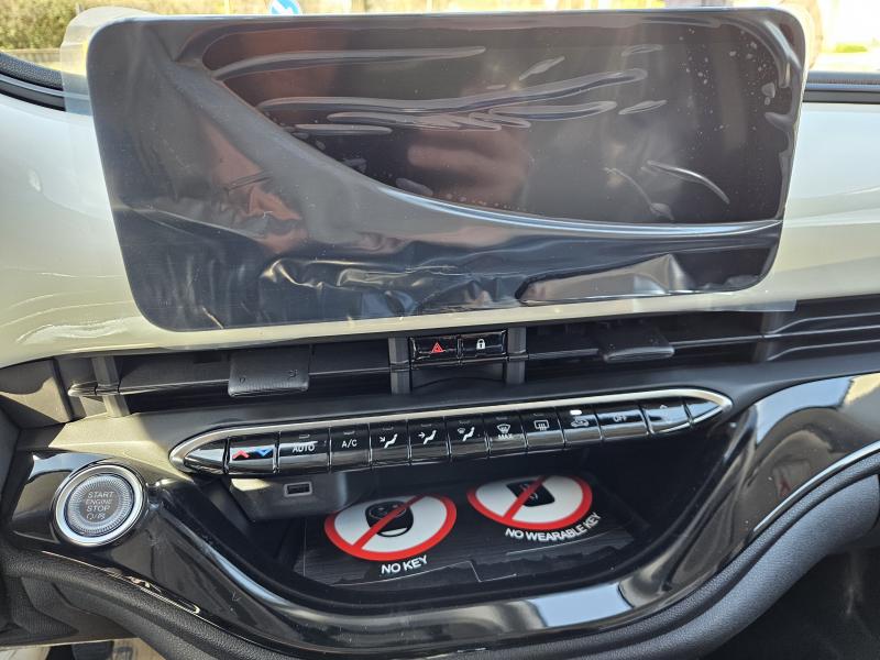 Fiat 500 Berlina Hybrid Icon 10