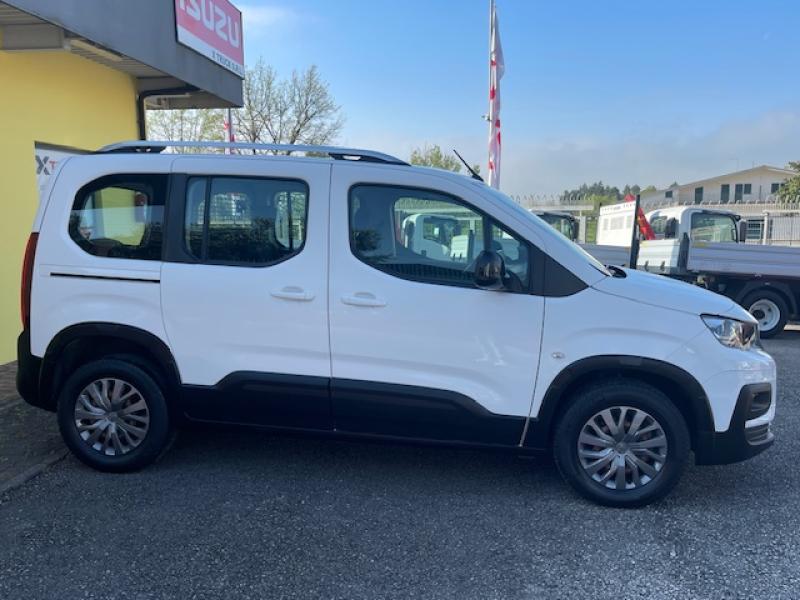 Peugeot Rifter 5