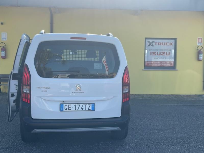 Peugeot Rifter 8