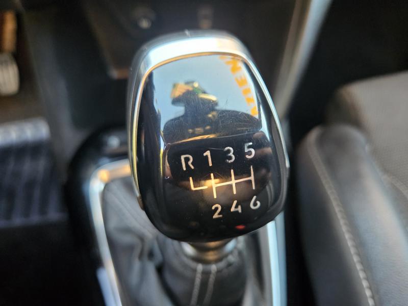 Opel Corsa GS 1.2 MT6 100CV 11