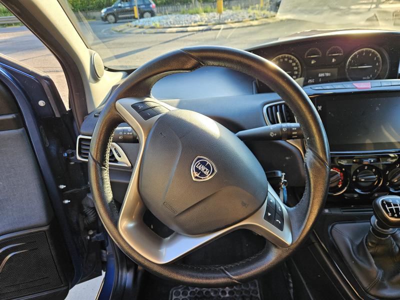 Lancia Ypsilon III 1.0 firefly hybrid Gold 8