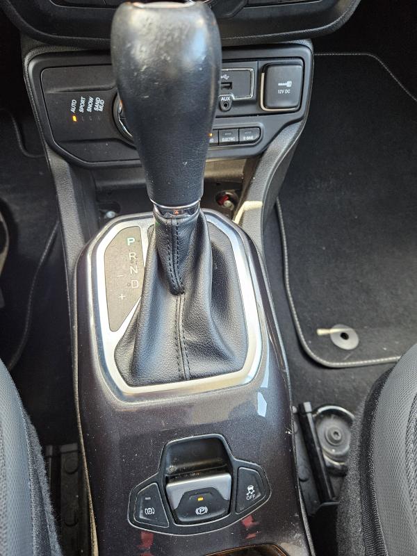 Jeep Renegade 1.3 T4 190CV PHEV 4xe AT6 Limited 12