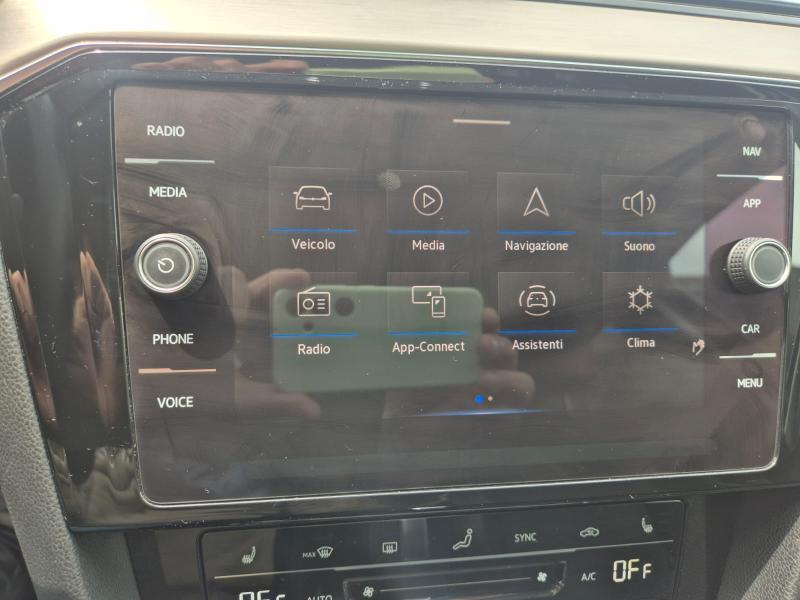 Volkswagen Passat VIII Variant 1.5 tsi Business 150cv dsg 11