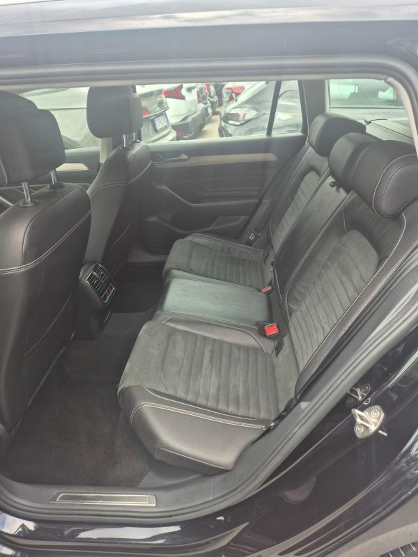 Volkswagen Passat VIII Variant 1.5 tsi Business 150cv dsg 15