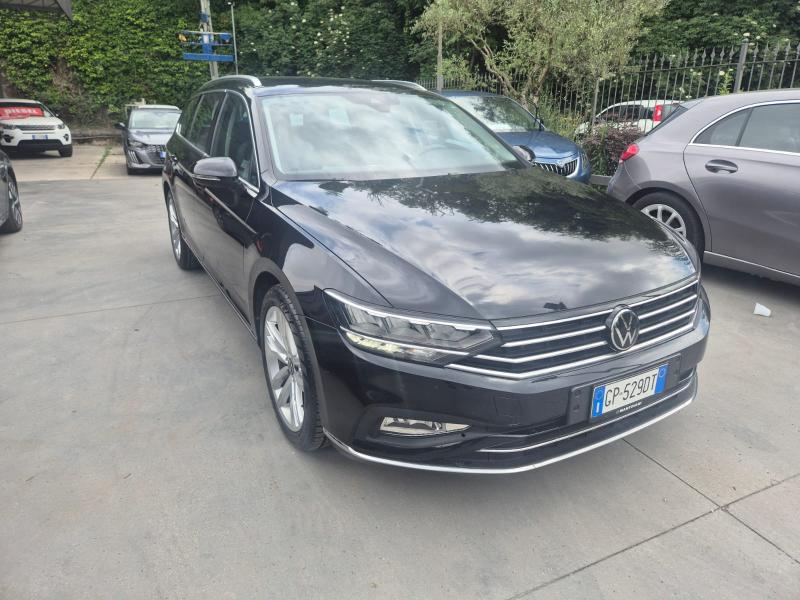 Volkswagen Passat VIII Variant 1.5 tsi Business 150cv dsg 20
