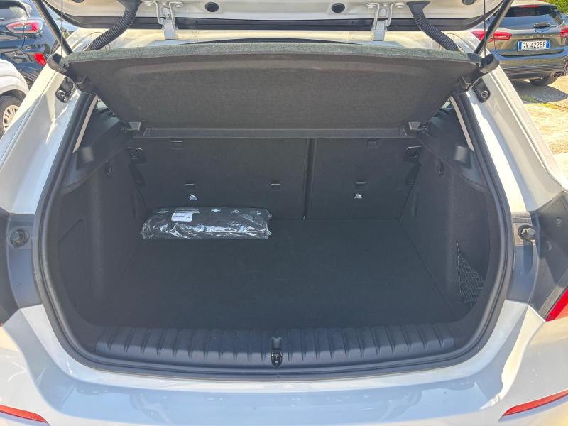 BMW 116 d Business " Cambio automatico - Navi - Led - Pdc " 15