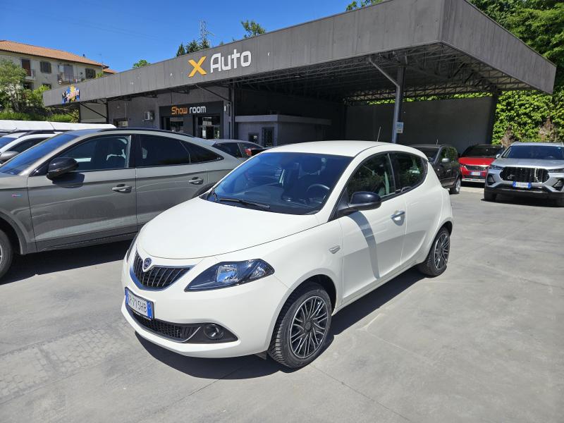 Lancia Ypsilon III 1.0 firefly hybrid Gold 1