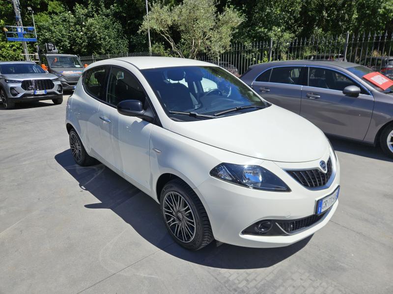 Lancia Ypsilon III 1.0 firefly hybrid Gold 18