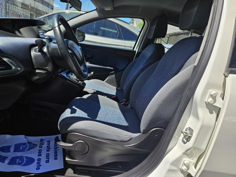 Lancia Ypsilon III 1.0 firefly hybrid Gold 8