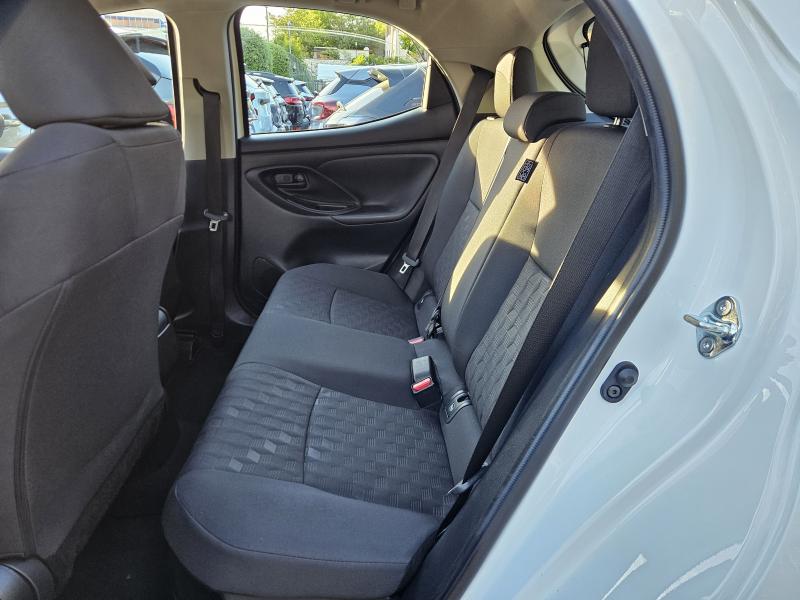 Toyota Yaris IV 1.5h Active 14