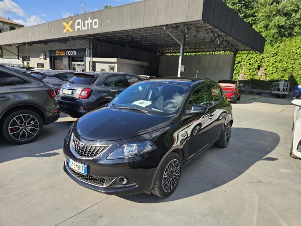 Lancia Ypsilon Ypsilon III 1.0 firefly hybrid Gold