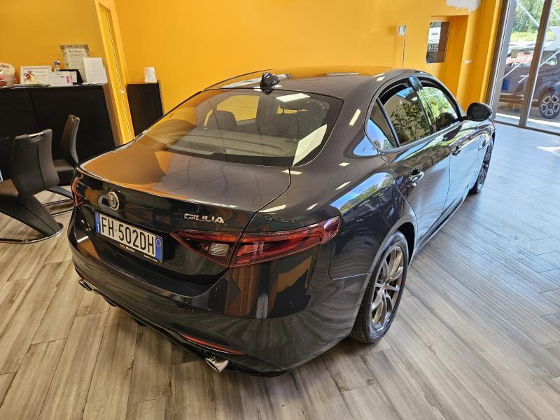 Alfa Romeo Giulia 2.2 t Super 150cv auto 16
