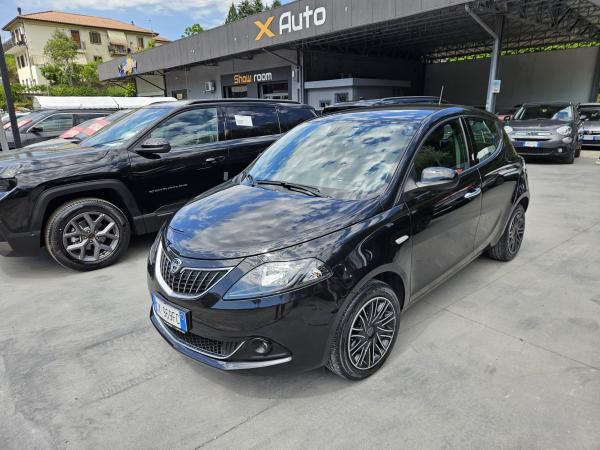 Lancia Ypsilon III 1.0 firefly hybrid Gold 