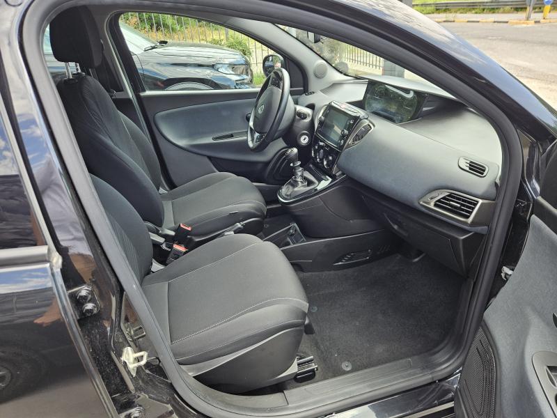 Lancia Ypsilon III 1.0 firefly hybrid Gold 17