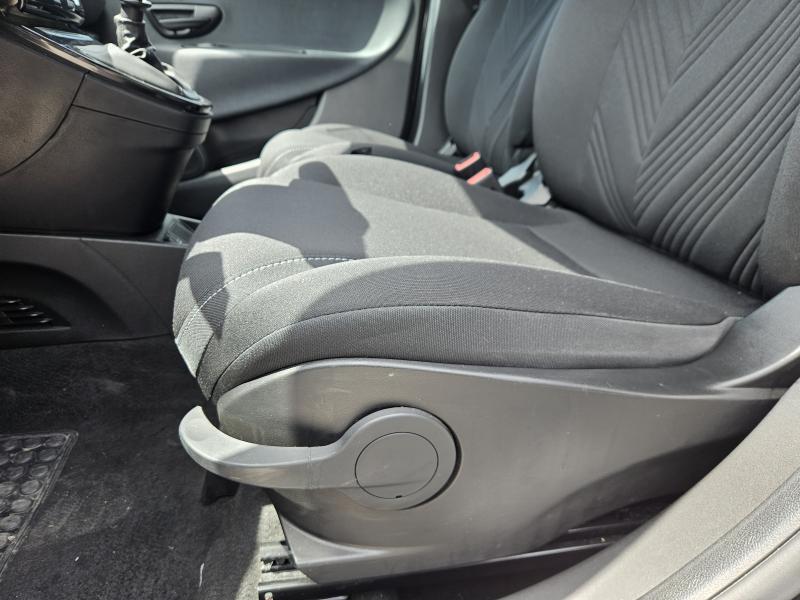 Lancia Ypsilon III 1.0 firefly hybrid Gold 19