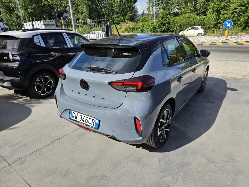 Opel Corsa 1.2 GS 18