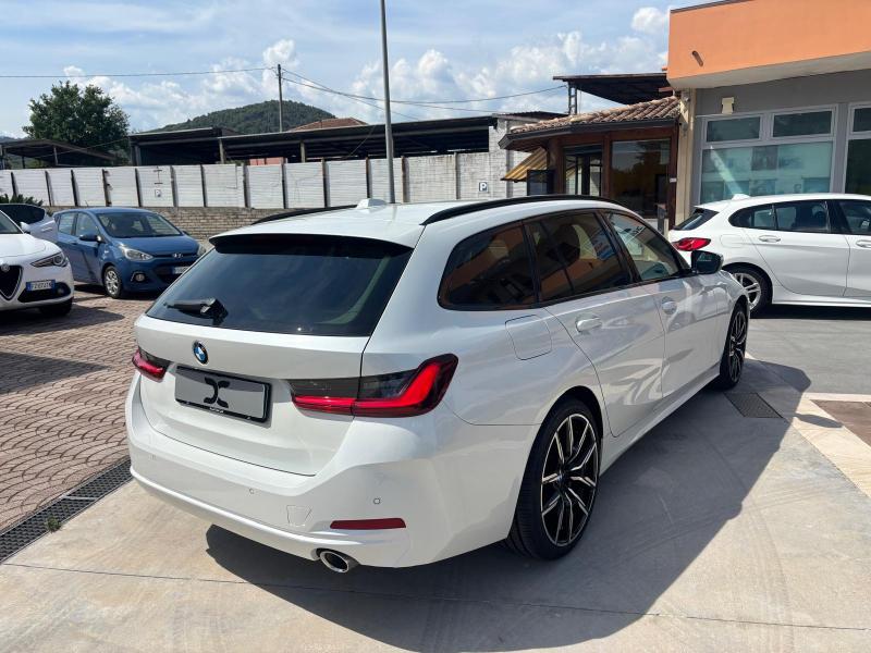 BMW 318 d Touring mhev Advantage " Cerchi 19 - Navi - Full led - Cambio F1 " 6