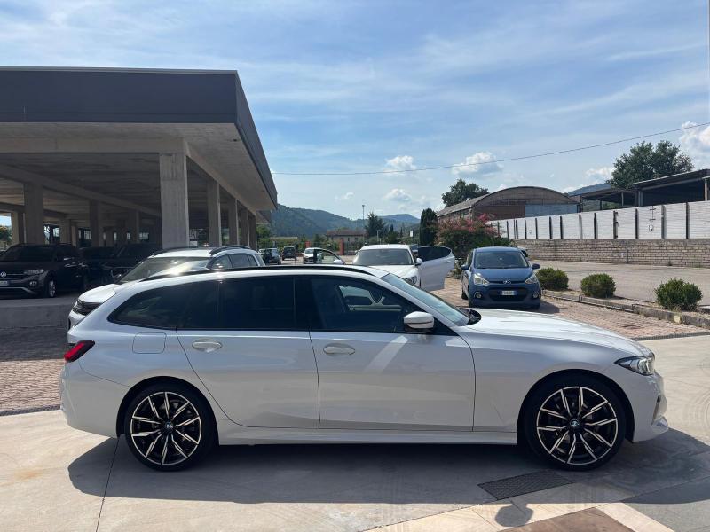 BMW 318 d Touring mhev Advantage " Cerchi 19 - Navi - Full led - Cambio F1 " 7