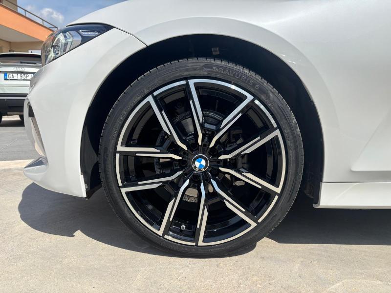 BMW 318 d Touring mhev Advantage " Cerchi 19 - Navi - Full led - Cambio F1 " 16