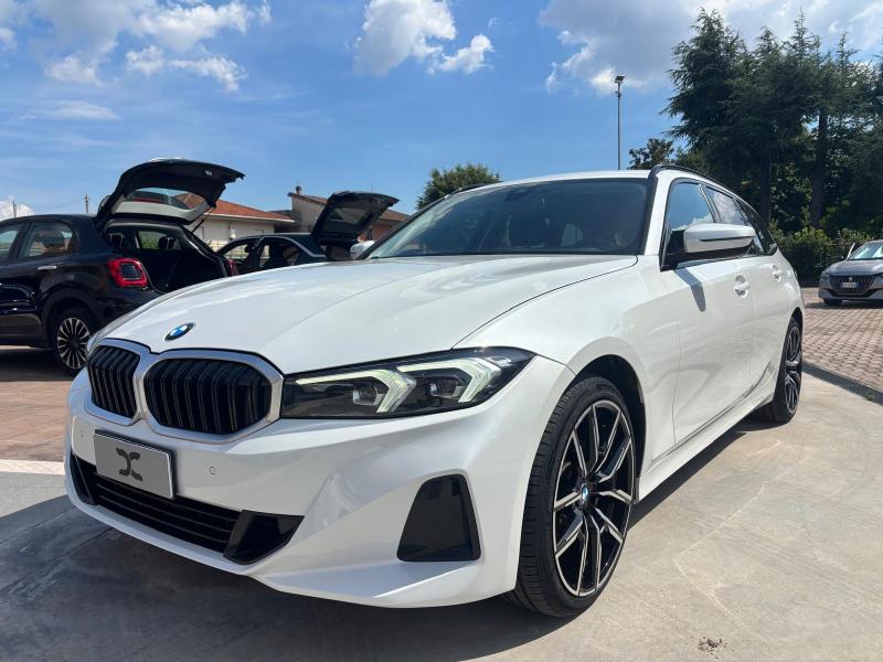 BMW 318 d Touring mhev Advantage " Cerchi 19 - Navi - Full led - Cambio F1 " 17