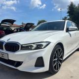 BMW 318 d Touring mhev Advantage " Cerchi 19 - Navi - Full led - Cambio F1 "