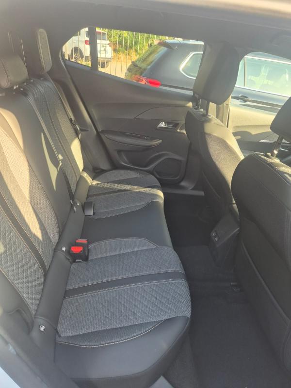 Peugeot 2008 II 1.2 puretech Allure 12