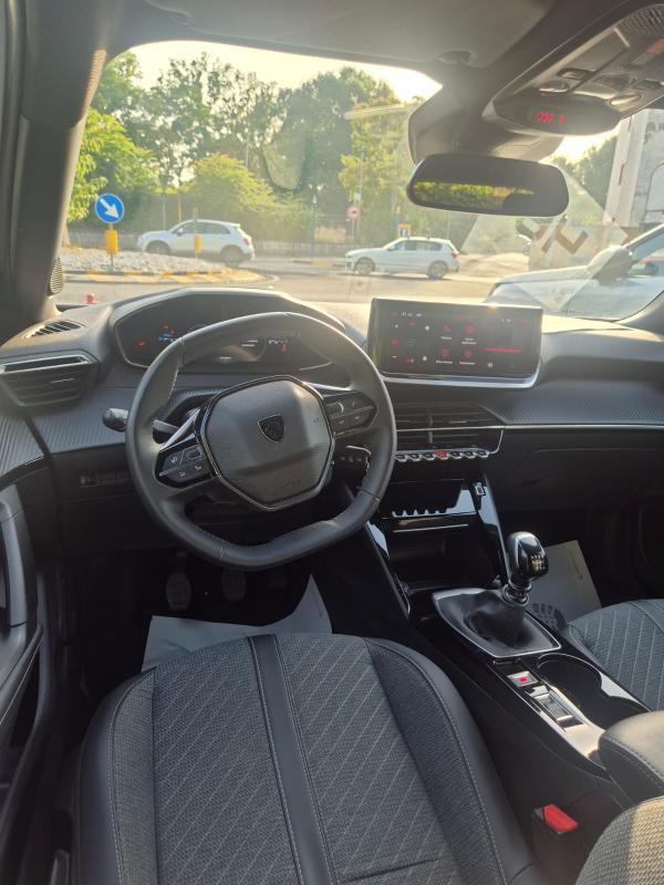 Peugeot 2008 II 1.2 puretech Allure 7