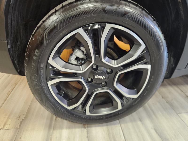 Jeep Avenger 1.2 turbo Summit fwd 12