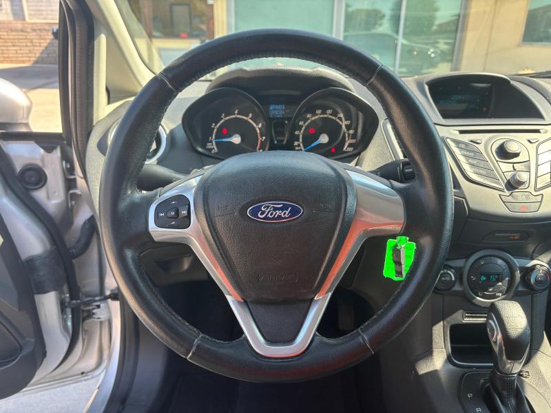 Ford Fiesta 5p 1.6 Business 105cv Cambio Automatico "Solo 89.000 km" 13