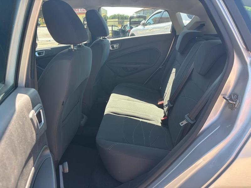 Ford Fiesta 5p 1.6 Business 105cv Cambio Automatico "Solo 89.000 km" 14